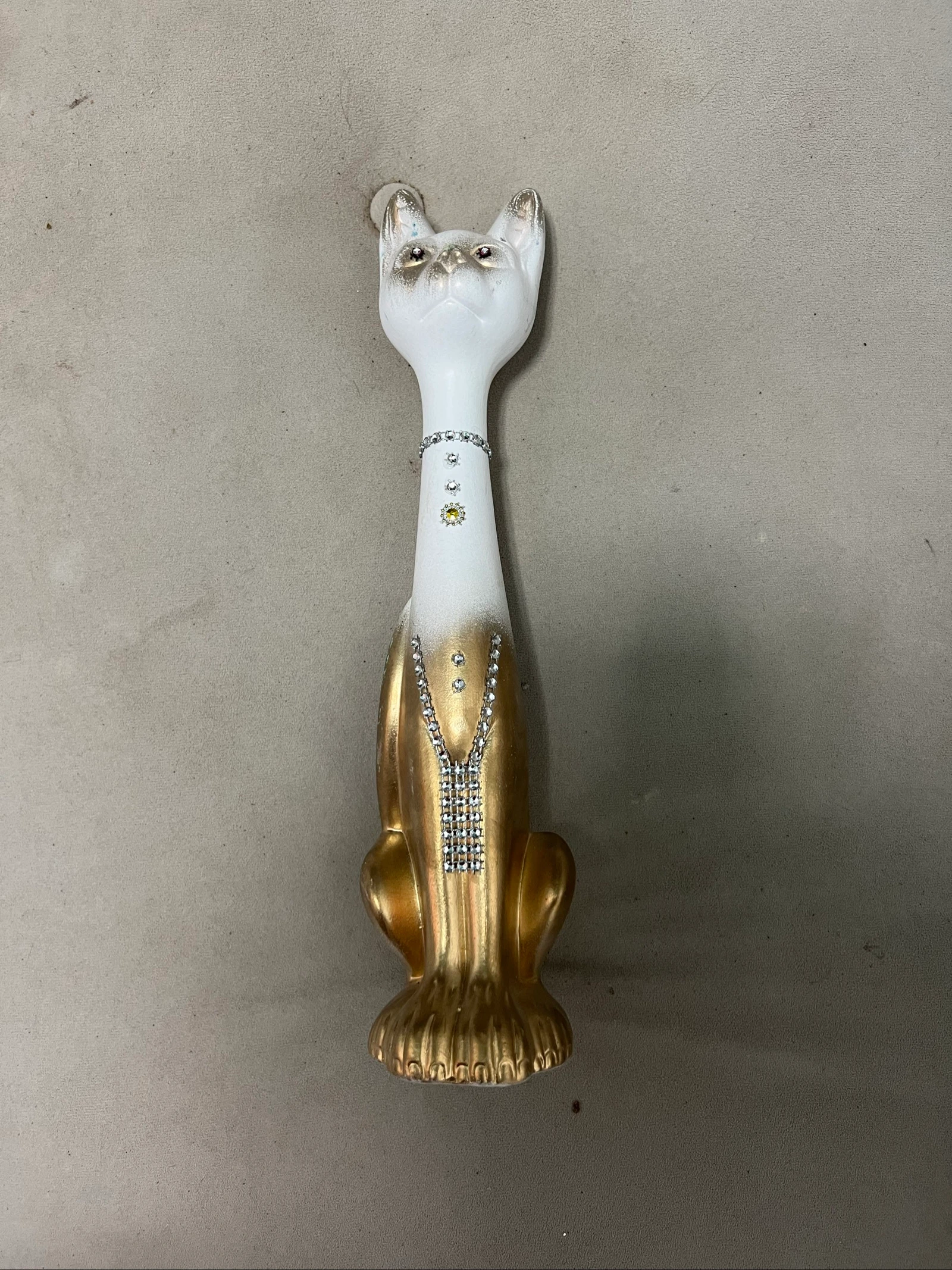 Gato décoratif blanc